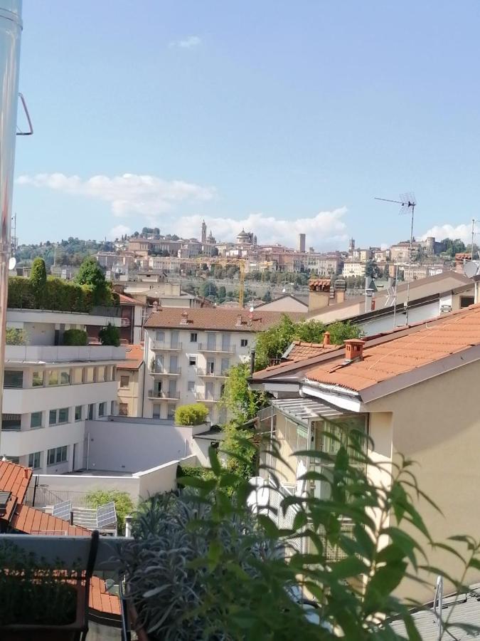 Sleep & Fly Bergamo Centro Apartment Exterior photo